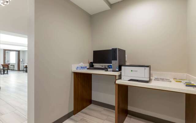 Comfort Inn & Suites