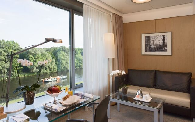 Steigenberger Airport Hotel Amsterdam Hotel