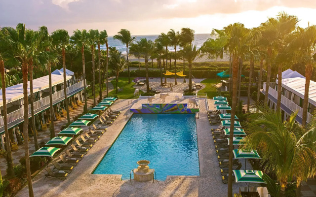 Kimpton Surfcomber Hotel by IHG