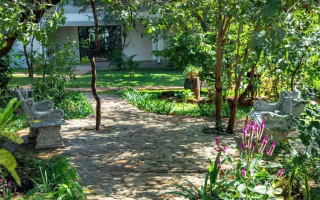 Kasambabezi Lodge