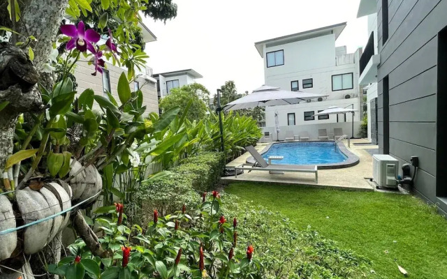 Town House in Laguna Park (56-50)