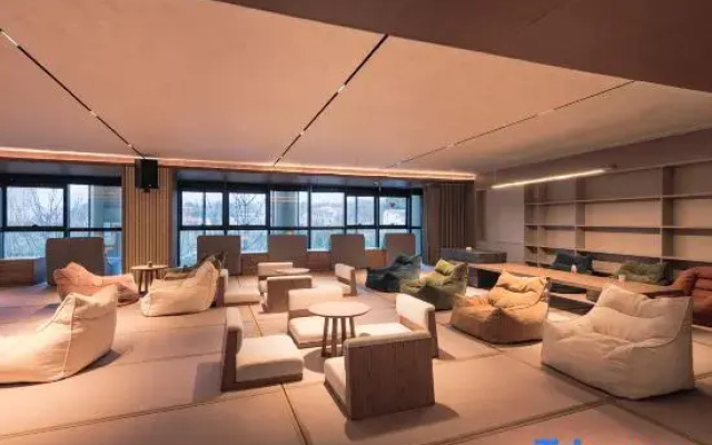 Xianning Yitang Hot Springs Resort Hotel
