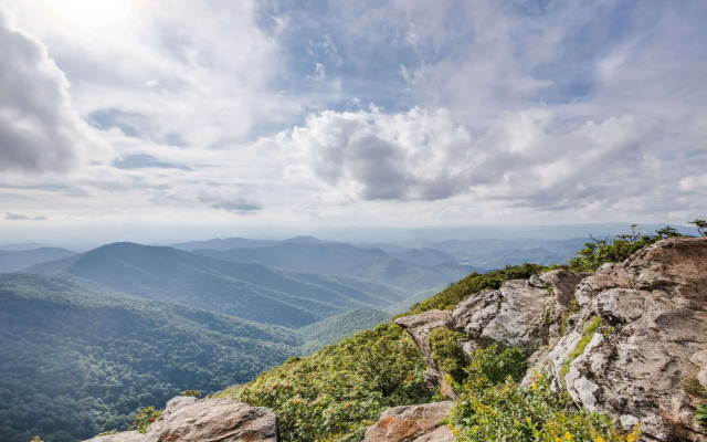 Days Inn by Wyndham Asheville West