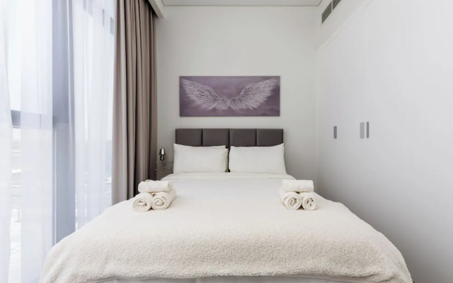 Waves - Azizi Riviera 24: Modern 1 Bedroom Apartment