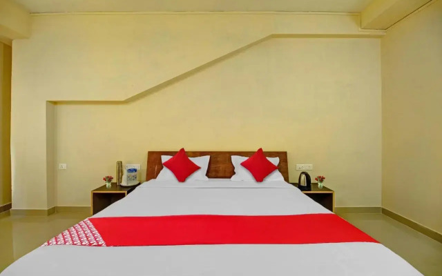 Oyo Flagship 806580 Hotel Inrisa