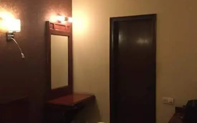 Monark Hotel