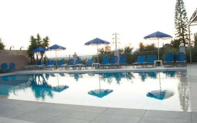 Varouxakis Hotel