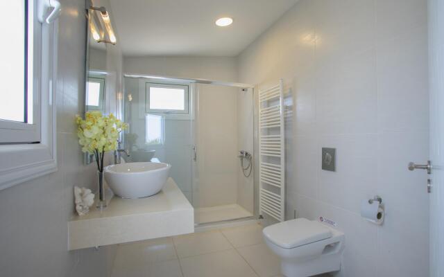 Mazeri in Protaras With 5 Bedrooms and 4 Bathrooms