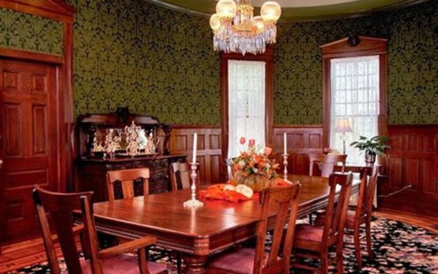 Corinthian Bed & Breakfast