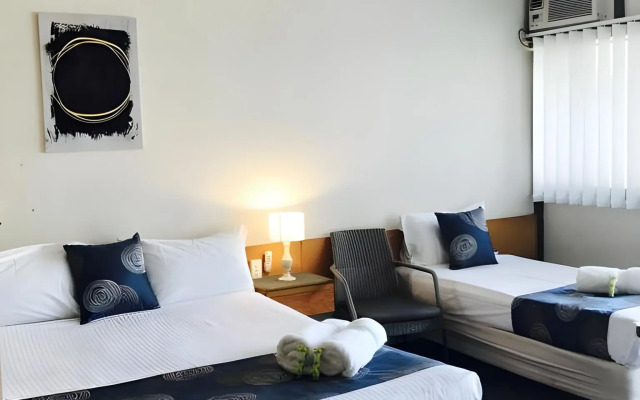 Tropical Gate Motor Inn