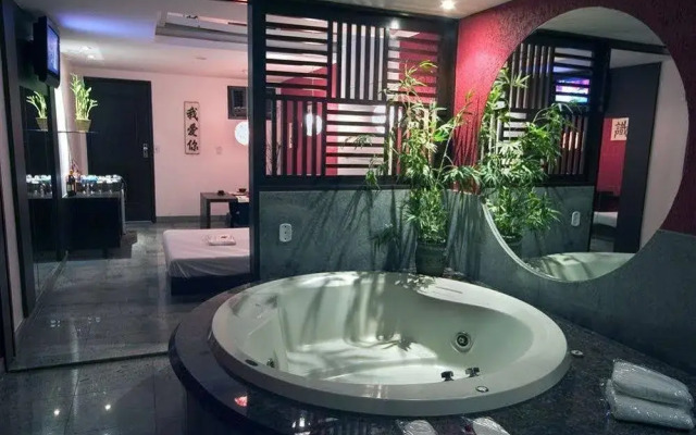 Playtime Motel