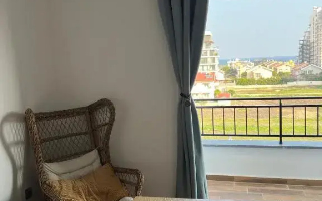 McKenzi Gold 2 bedrooms