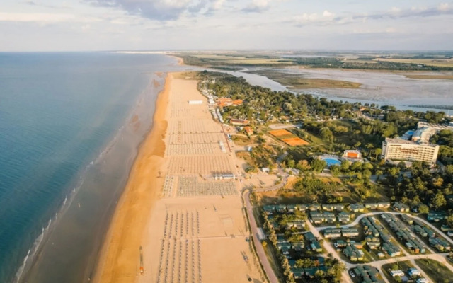 Luminous Flat With Balcony-beahost