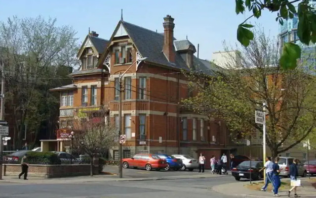 Clarion Hotel & Suites Selby Downtown