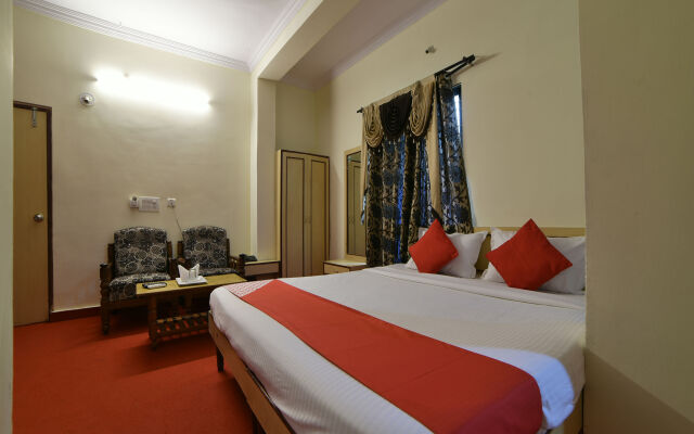 OYO 10599 Hotel R Inn Residency