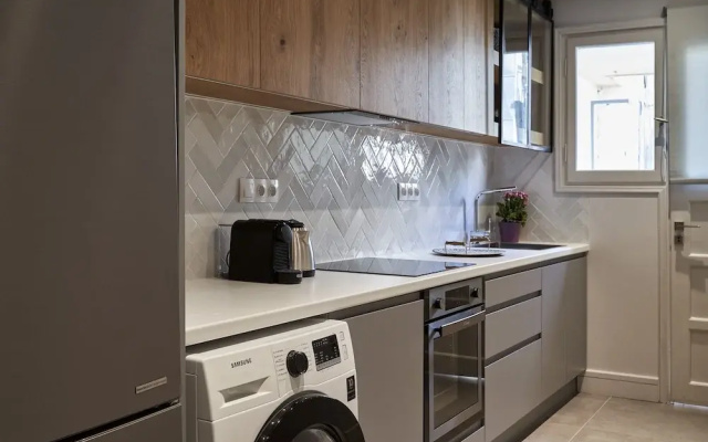 Ilisia Park Contemporary 2BD Condo