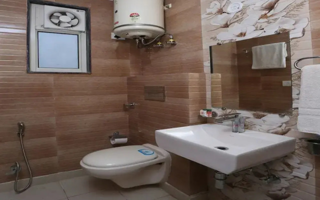 The Curtis By OYO Rooms