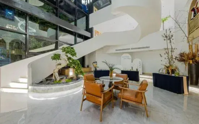Floral Hotel·An instant hotel