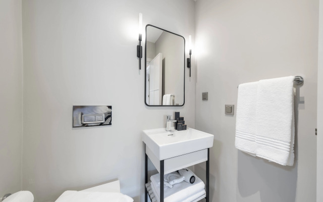 Helis Suites