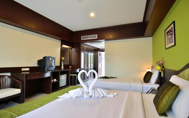 Samui First House Hotel