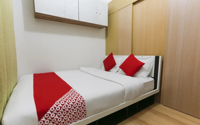 OYO 467 Trees Residences