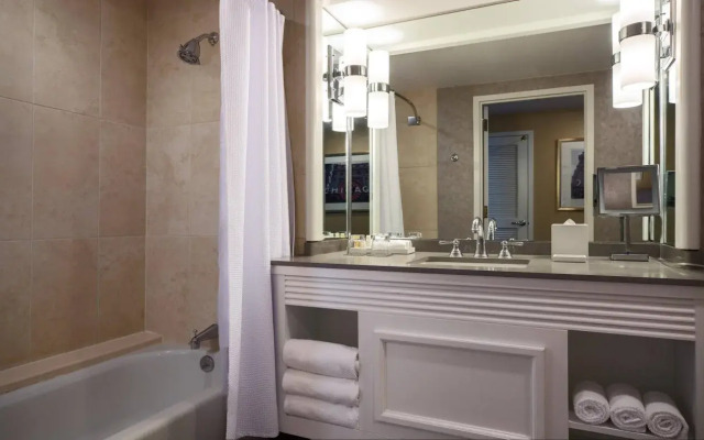 Renaissance Chicago Downtown Hotel