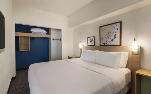 Spark by Hilton Germantown Washington DC North