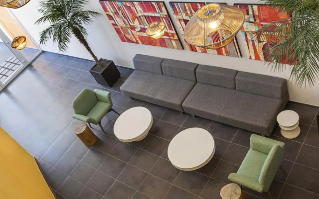 City Express Suites Cabo San Lucas