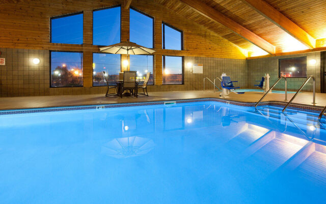 AmericInn by Wyndham Eau Claire