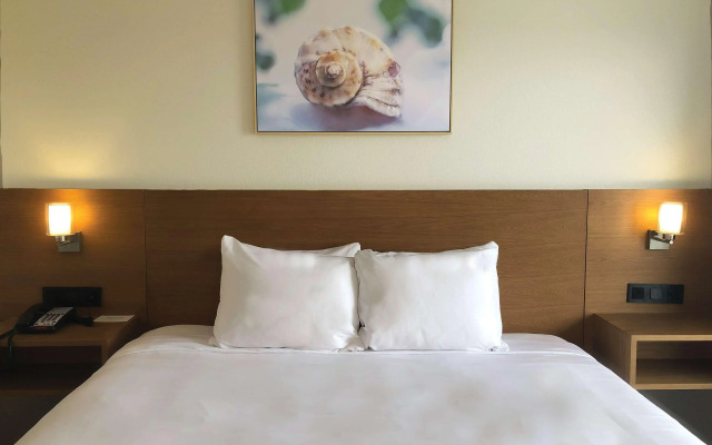 Radisson Beachfront Hotel - Panama City Beach
