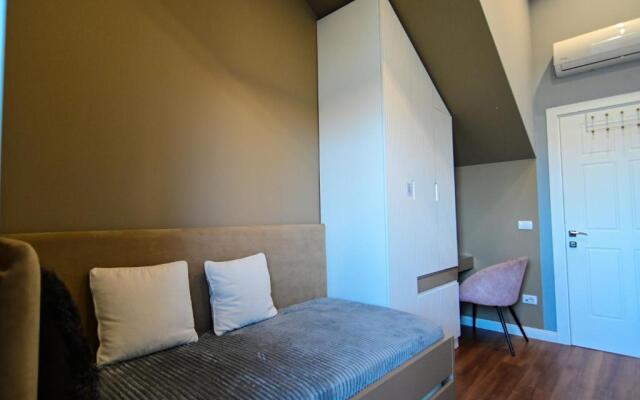 Stylish two bedroom house with private pool