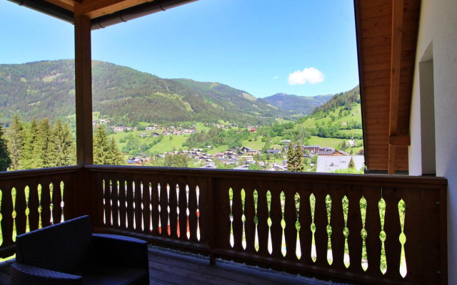 Ski-to-door Apartment PISTENBLICK