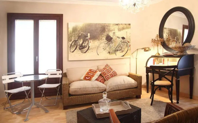 Apartamentos Alcoba de Baco