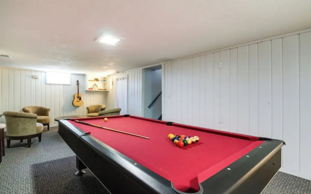 Inviting Minneapolis Vacation Rental w/ Game Room!