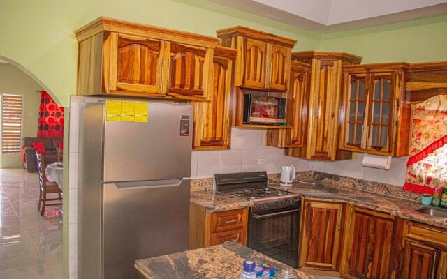 The Hamilton's Nature Villa