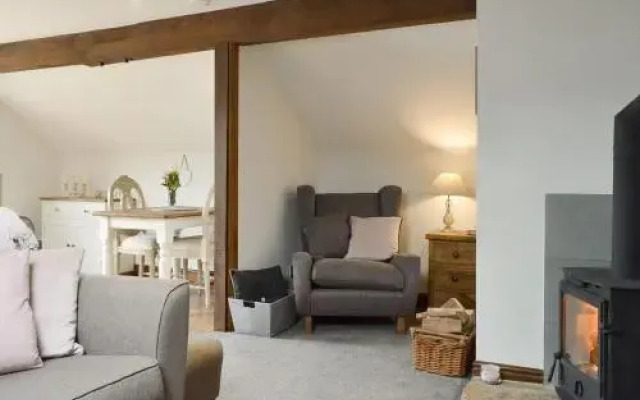 Field Farm Apartment