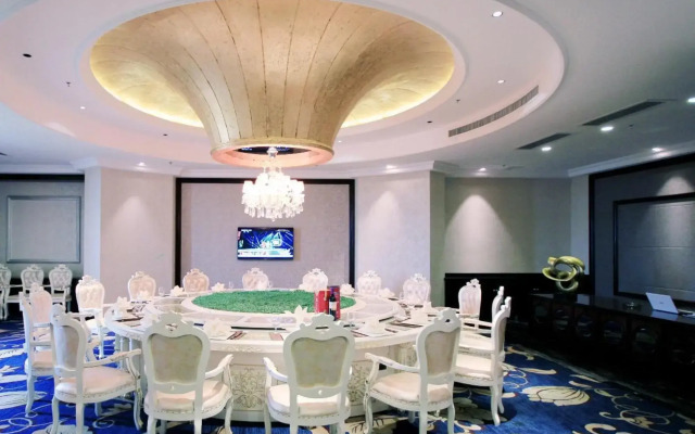 Chateau Star Sea Hotel