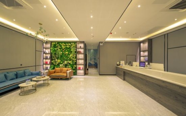 Lingyun Five Seasons Hotel – Lobby – Baise