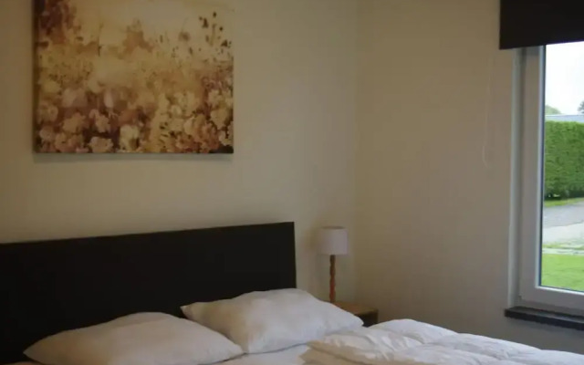 Beautiful Bungalow Near Alkmaar