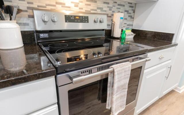 114 W Edge - River Daze - Pool