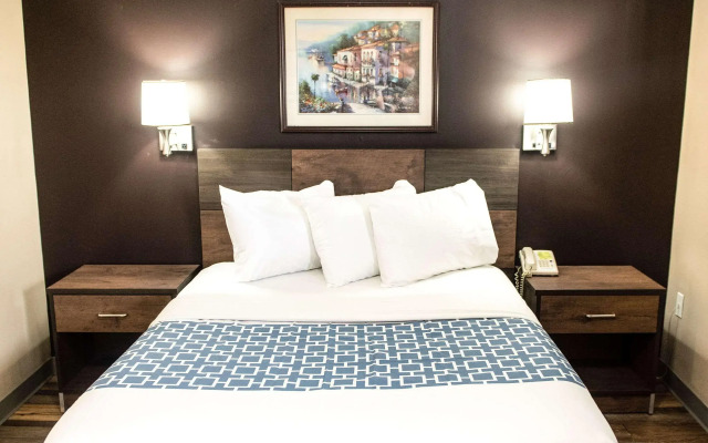 Suburban Extended Stay Hotel Charlotte-Ballantyne