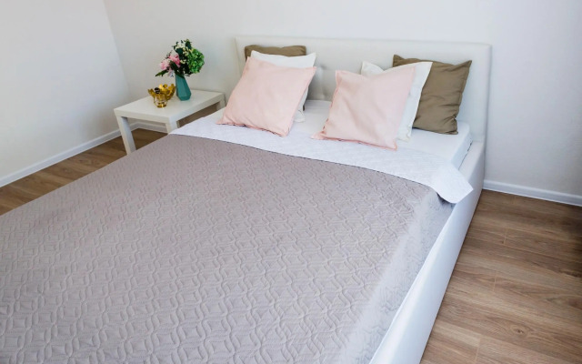 Good House (Гуд Хаус) на улице Космонавтов 11В