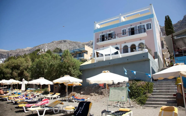 MasouriBlu Hotel