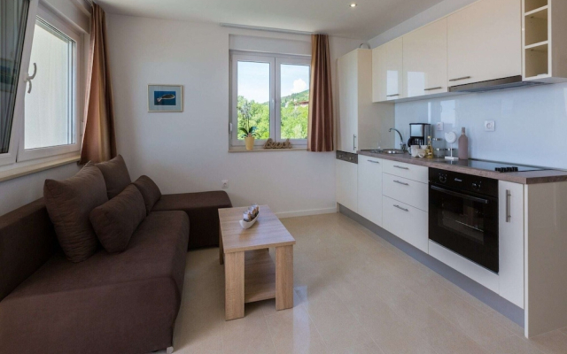 Beautiful Villa Apartment With Swimming Pool and Sea View