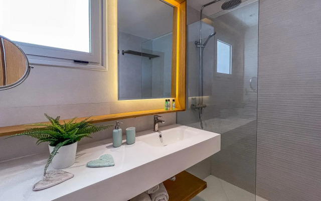 Gorgeous Apartment steps from the Bavaro Beach. A3