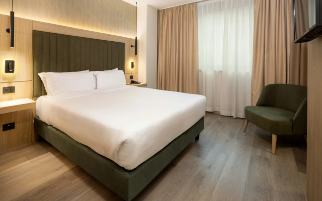 Holiday Inn Naples by IHG