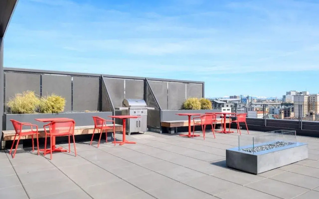 Modern Apartments by Barsala