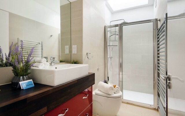 The Spacious Fulham Apartment - FOI