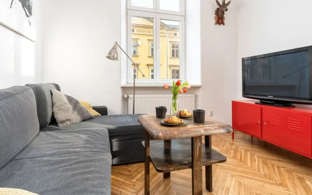 WS 3-Bedroom Old Town Apartment