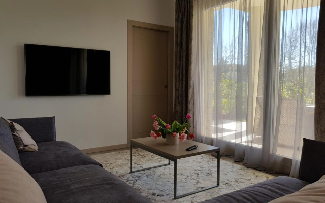 Luxury Apartments Beauty Gardens